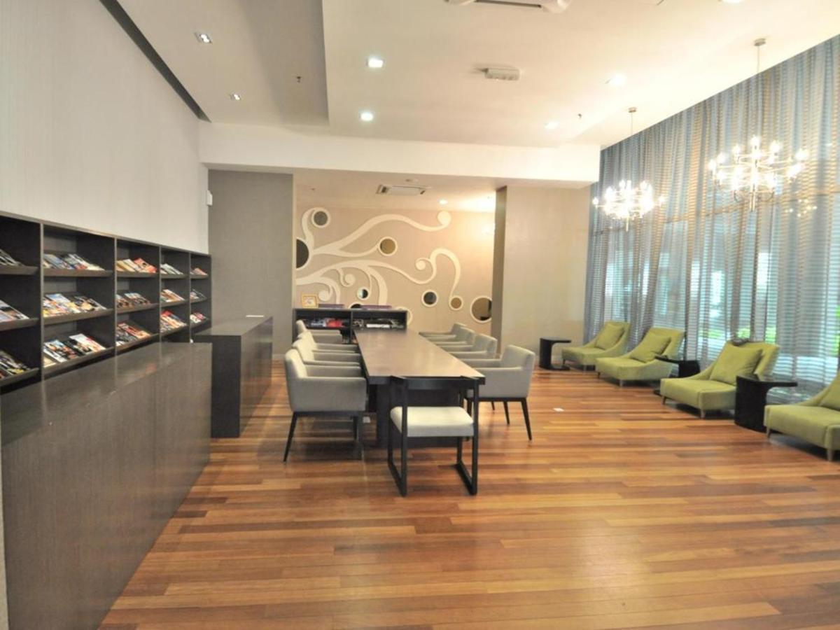Klcc Inifinity Pool - The Regalia Residences & Suites By Kl Minsu Kuala Lumpur Exterior foto